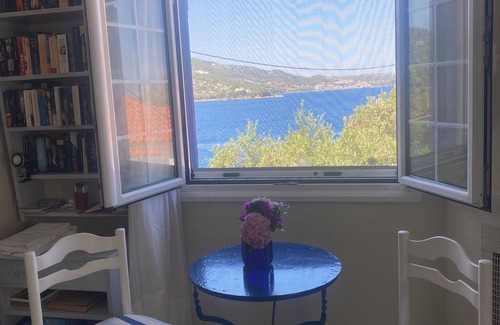 Kanapitsa Villa | Komfort-villa im Blütenparadies mit Strandzugang