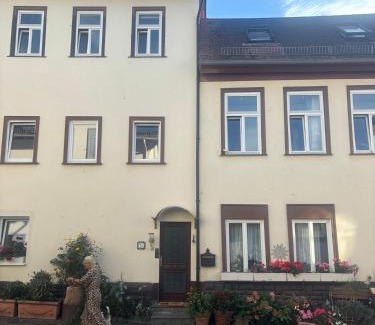 Bad Homburg v.d. Hoehe Apartment | Komplette Ferienwohnung nur 20 Minuten bis Frankfurt Zentrum