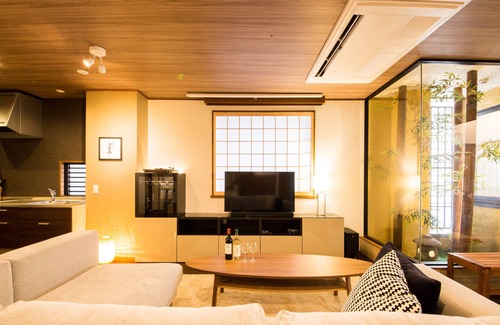 Dotonbori House | KONJAKUSO Osaka Dotonbori "YORIAI" Penthouse Stay