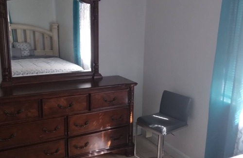 Margate Bed & Breakfast | Kool RunningsJamaican and Soul Food bed and breakfast/dinner