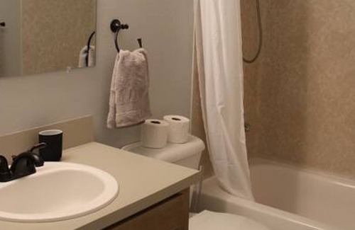 Boise Bench House | Kootenia · Clean & Cozy townhome. Close to DT Boise