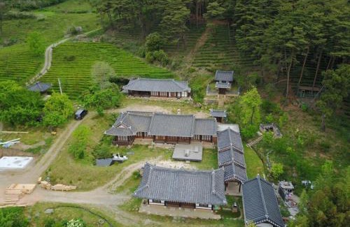 Boseong House | Korean Traditional House - Chungnokdang