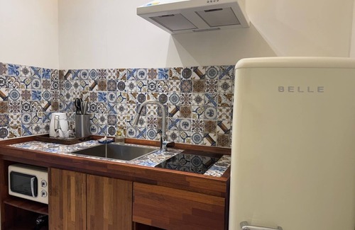 Downtown Villa | Korea’s Jeju Island villa – private pool, jacuzzi, and lush tropical charm