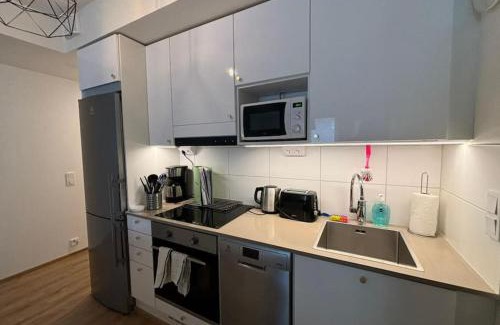 Tikkurila Apartment | Kotimaailma Helsinki - Tilava kolmio Tikkurilassa