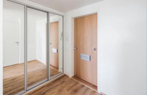 Tikkurila Apartment | Kotimaailma Helsinki - Tilava kolmio Tikkurilassa