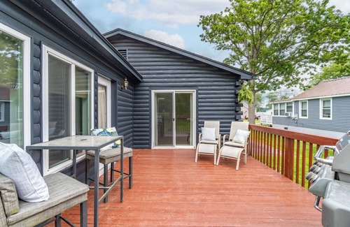 Malta House | Kozy Home right off Saratoga Lake