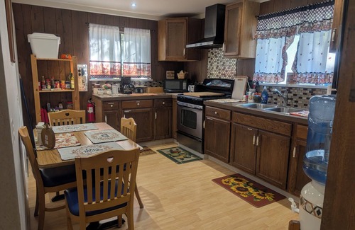 Mariposa Apartment | Kozy Korner will be your home away from home to refresh and rest when traveling.