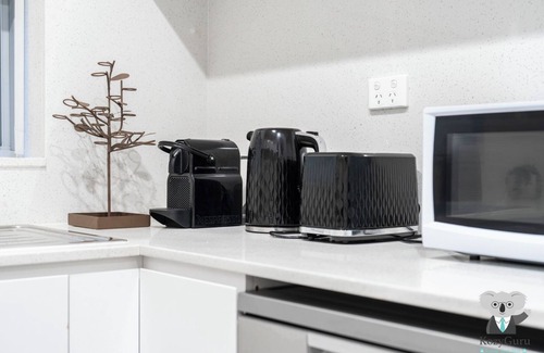 Homebush West Apartment | Kozyguru | Homebush West | 3 Bedroom Apt+Parking