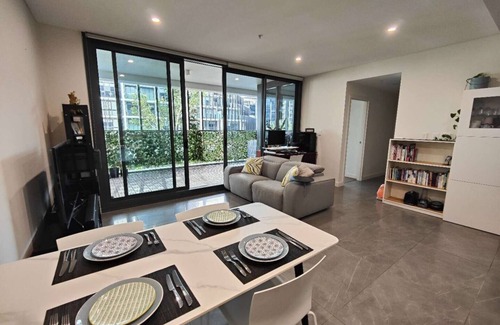 Macquarie Park Apartment | KozyGuru | Macquarie Park | Stylish Apt