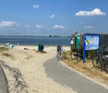 Sint-Annaland Ski Chalet | krabbenkreek 2