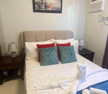 Talon Dos Apartment | Kral Suite in Las Piñas