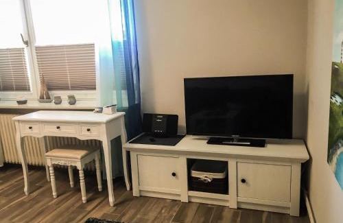 Schwabstedt Apartment | Kreatives Wohnen unter Reet ruhig und doch zentral