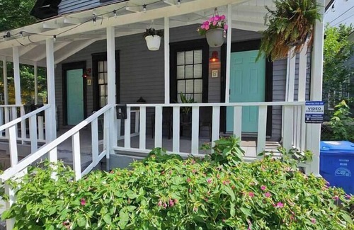 Cabbagetown Apartment | Krog St/E. ATL Beltline/Downtown, free parking, wifi, pet friendly, backyard