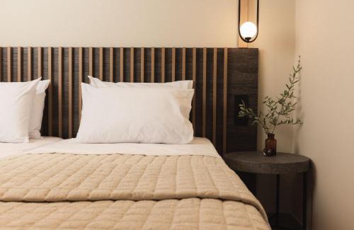 Psarou Apartment | krystalia's luxury studio1