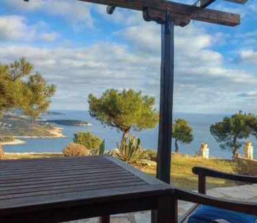 Thasos Apartment | ksevni house garden