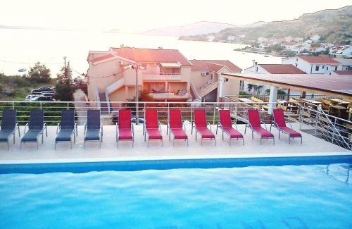 Metajna Bed & Breakfast | Kuća Pećine