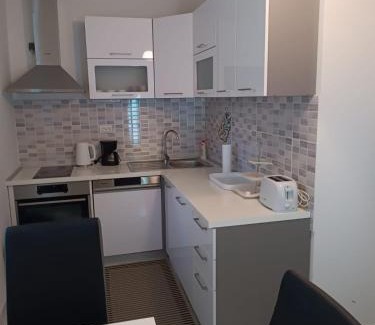 Cove Parja House | Kuća za odmor ARIJA sa velikim vanjskim bazenom