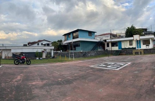 Sangolqui House | KUFA House