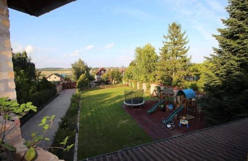 Mogyorod Villa | Kukukk-fészek