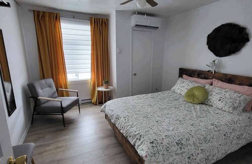 Pohenegamook Hotel | KWE Café & Auberge