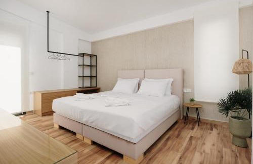 Nea Iraklitsa House | Kyan Executive Suites