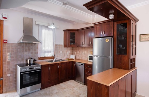 Meganisi Villa | Kyknos - Three Bedroom Villa, Sleeps 6