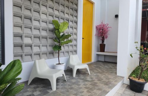 Padalarang House | Kyoto House - KBP with Onsen style pool, Warm water, Near Parahyangan Golf