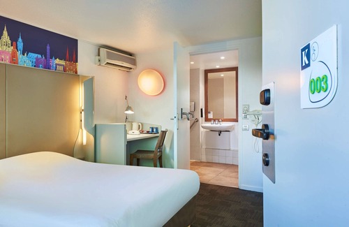 Brie-Comte-Robert Hotel | Kyriad Brie Comte Robert