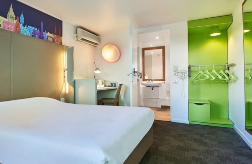 Brie-Comte-Robert Hotel | Kyriad Brie Comte Robert