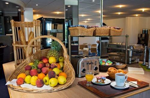 Nemours Hotel | Kyriad Nemours