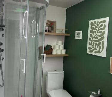 Pontmain Apartment | L'écrin de la villa des roses