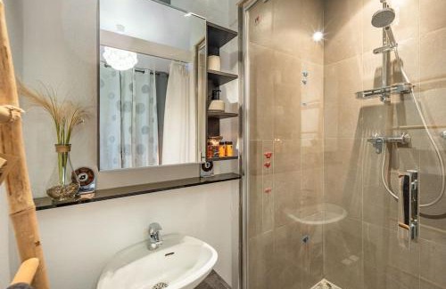 Bischheim Apartment | L'élégant-Parking privé-10min strasbourg-NBSimmo