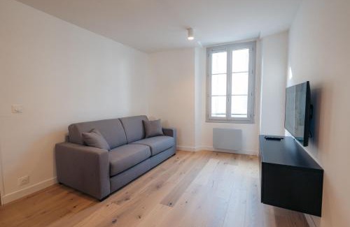 Fontainebleau Apartment | L'Émeraude Bellifontain