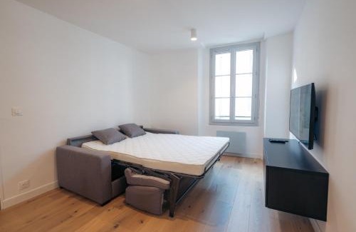 Fontainebleau Apartment | L'Émeraude Bellifontain