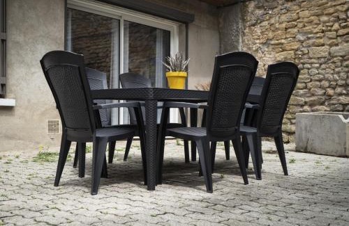 Etoile-sur-Rhone House | L'étoile d'Alice