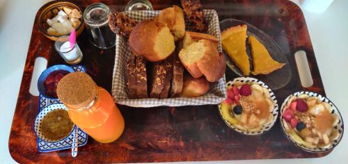 Bourron-Marlotte Bed & Breakfast | L'Alisier Chantant