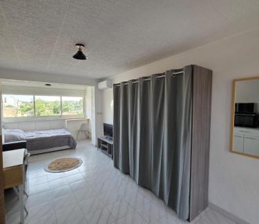 La Garde Apartment | L Améthyste