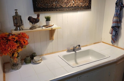 Saint-Marcel Bed & Breakfast | L'ancien Presbytère de St-marcel, une Évasion entre Forêts et Montagnes