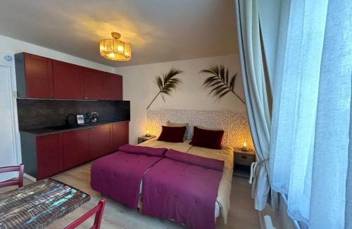 Croissy-Beaubourg Apartment | L'ancienne ferme du château