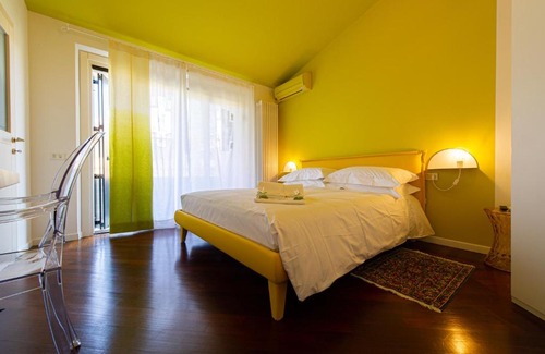 Fano Bed & Breakfast | L'Angolo di Lore B&B