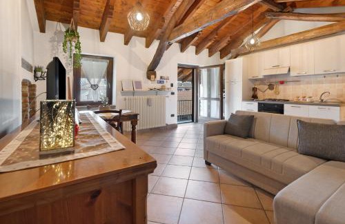 Borgomanero Apartment | L' Antico Fienile