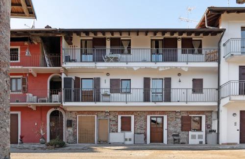Borgomanero Apartment | L' Antico Fienile
