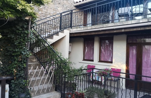 Azille Apartment | L'Appartement Games Room, Spa Pool, Wi-Fi, TV, Village Location, Terrace