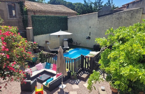 Azille Apartment | L'Appartement Games Room, Spa Pool, Wi-Fi, TV, Village Location, Terrace