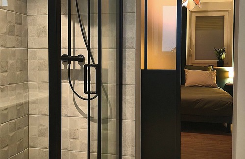 Saverne Apartment | L'Atelier de L'Émeraude/The Emerald Workshop