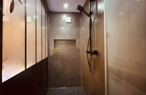 Gare-Jouvenet Apartment | L'Atelier des Rêves - spa apartment Rouen