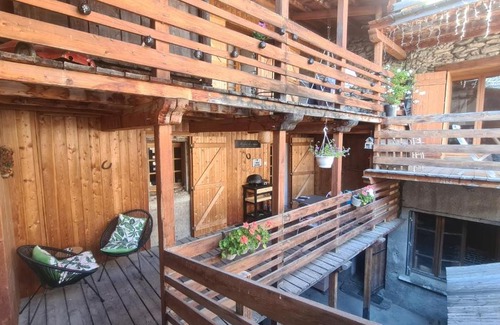Molines-en-Queyras Apartment | l'atelier des rêves