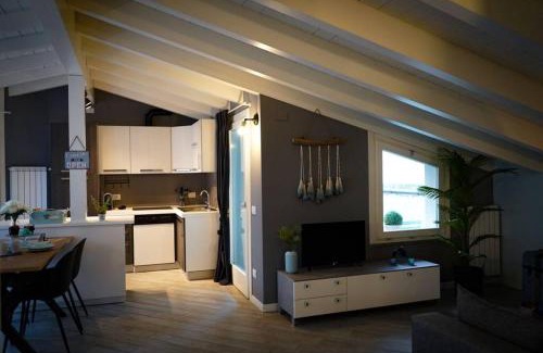 Sesto Calende Apartment | L'Attico del Lago