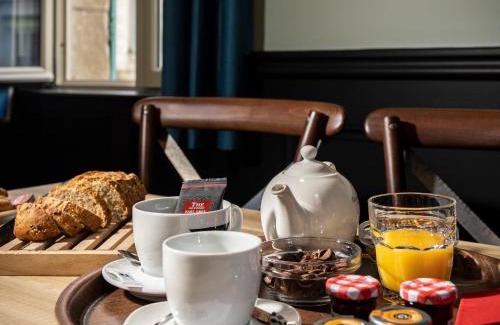 Nieul-sur-l'Autise Hotel | L'Auberge des Artistes