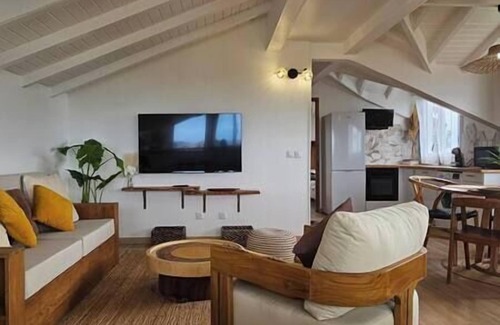 Basse-Terre Apartment | L'écrin jaune: Apartment with 180° sea view!